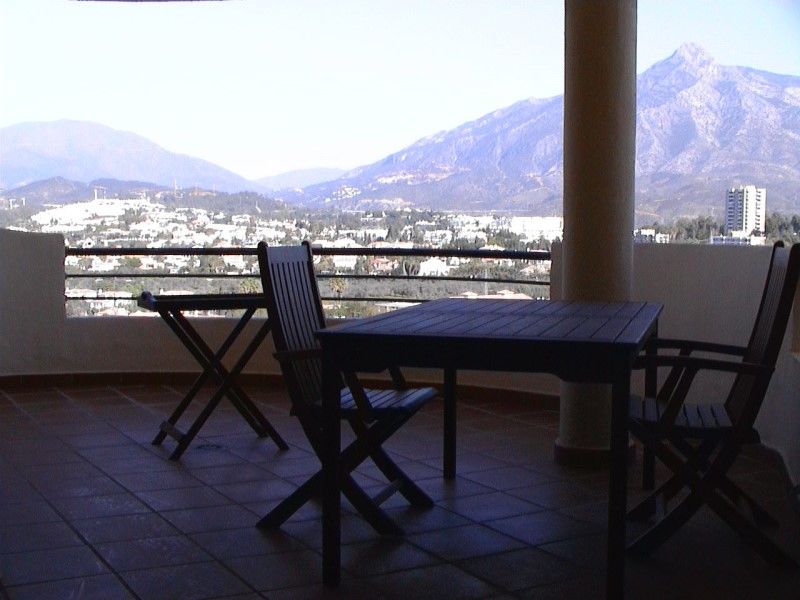 Señorío De Aloha Apartahotel
